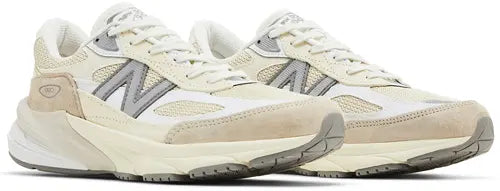 New Balance 990v6 Cream