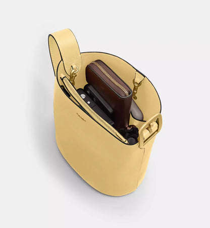 Coach Bleecker Bucket Bag 21 'Smooth Leather Brass Vanilla'
