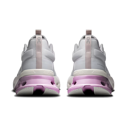 On Running Cloudnova X 'Glacier Sakura'