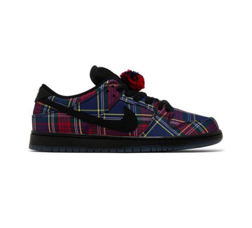 Nike SB Dunk Low ‘Nardwuar’