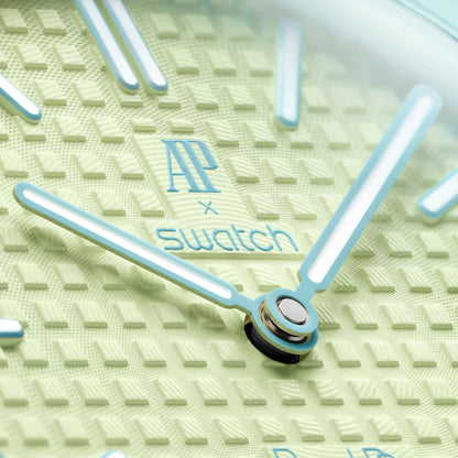 Blaue Acht Royal Pop Desk Clock Display