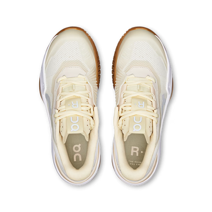 On Running THE ROGER Pro Fire 'Ivory Sand'