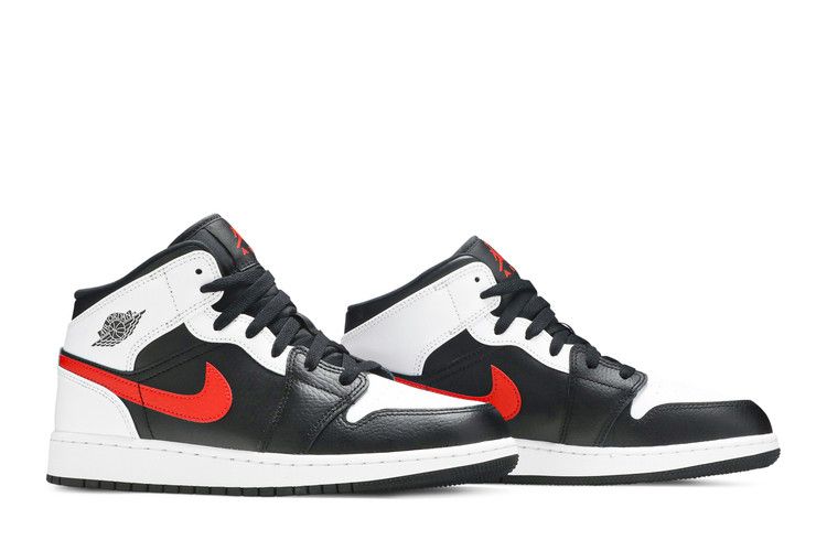 Air Jordan 1 Mid 'Chile Red'