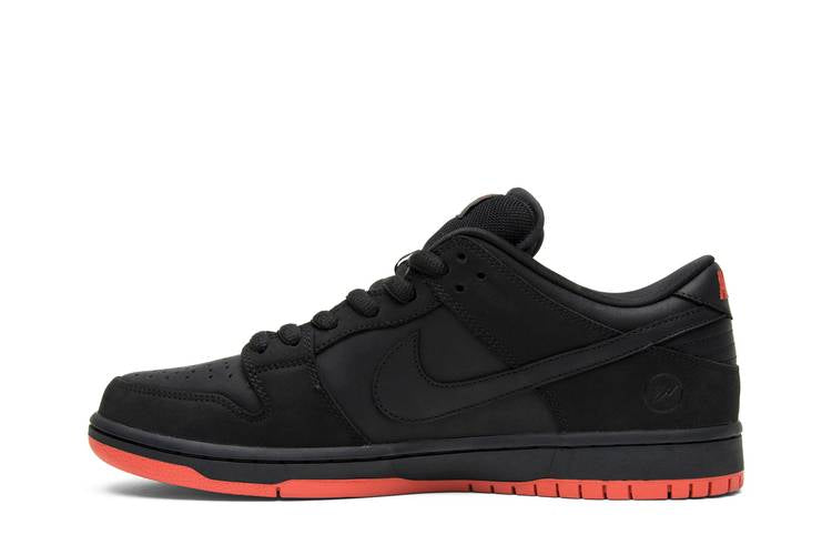 Nike SB Dunk Low 'Black Pigeon'