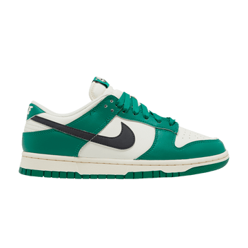 Nike Dunk Low SE 'Lottery Green'