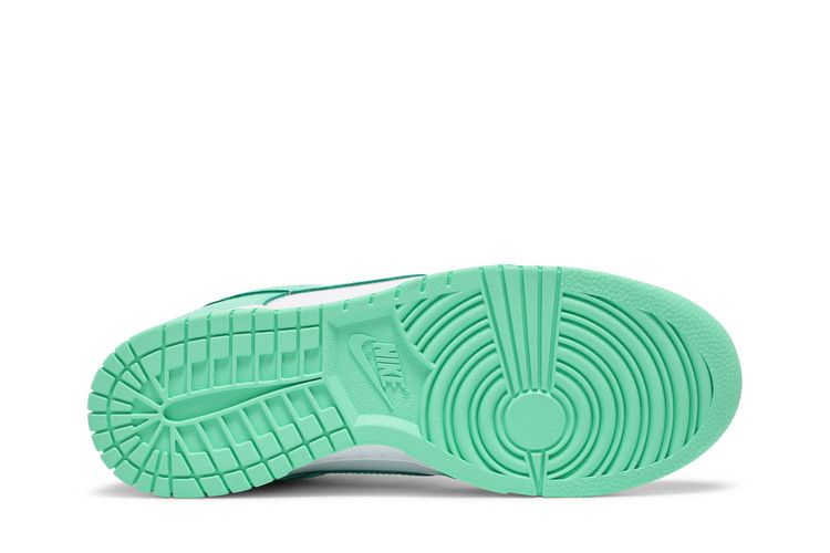 Dunk Low 'Green Glow' (WMNS)