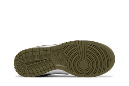 Dunk Low 'Medium Olive' (WMNS)